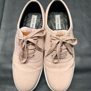 Steve Madden Men’s Blush Canvas Fashion Sneakers